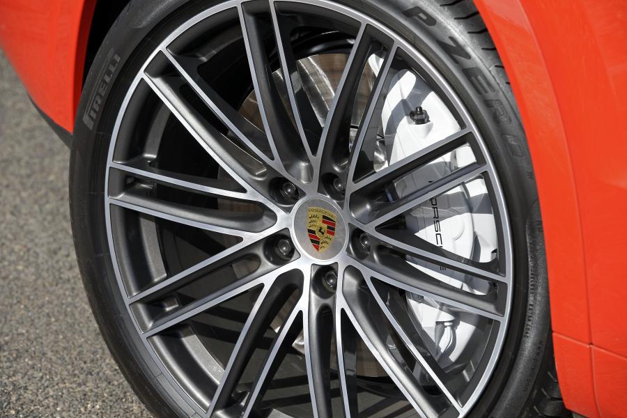 Колеса Porsche Cayenne Turbo Coupe 2019 года  (AU) (фото 4 из 40)